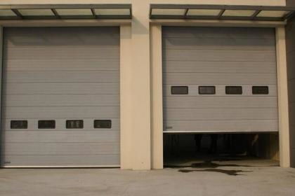 浙江寧波遙控車庫門 優(yōu)質(zhì)智能工業(yè)門解決方案